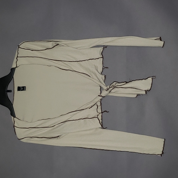 Nude Crop Windsor Fall Top - Picture 4 of 4